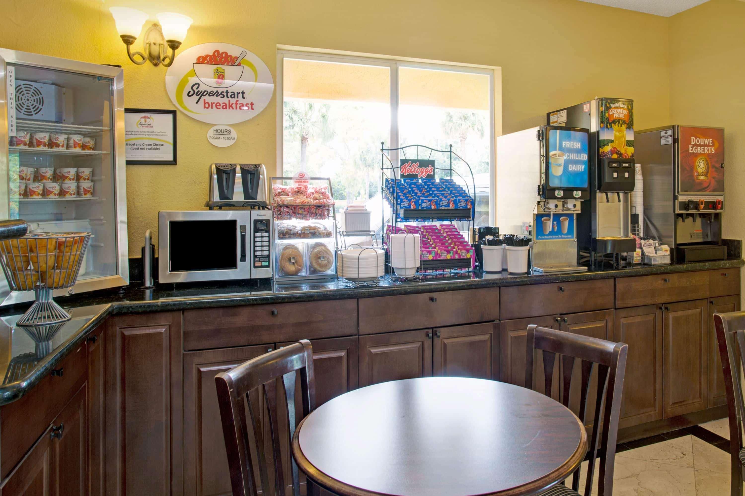 Super 8 Motel By Wyndham Near Fort Lauderdale Arpt Dania Beach Esterno foto